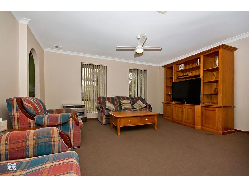 15 Kingfisher Place, Yangebup WA 6164