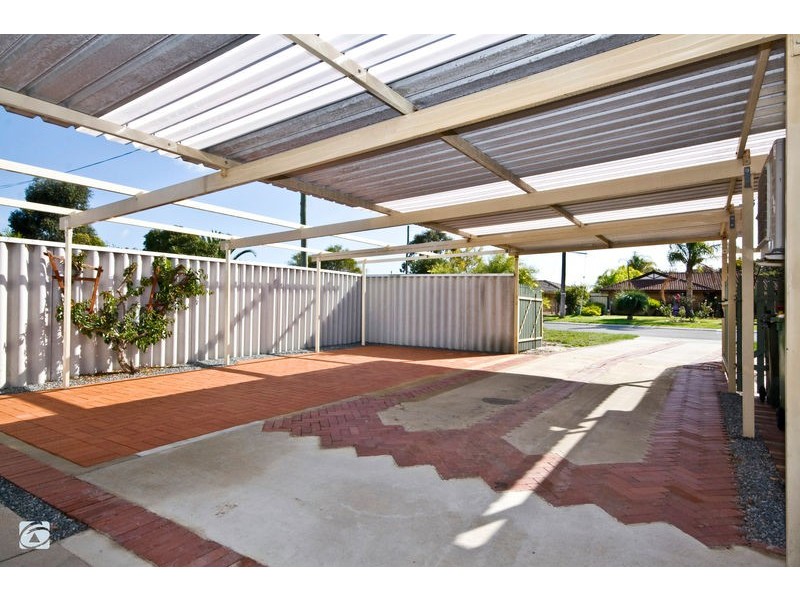 7 Arcaman Place, South Lake WA 6164