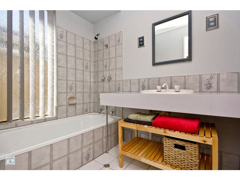 7 Arcaman Place, South Lake WA 6164