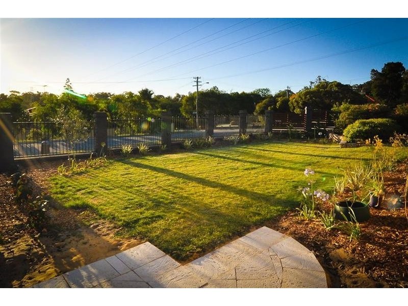 17 Cordelia Avenue, Coolbellup WA 6163