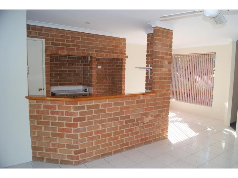 12 Hamlet Court, Bibra Lake WA 6163