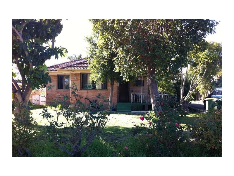 6 Hargreaves Road, Coolbellup WA 6163