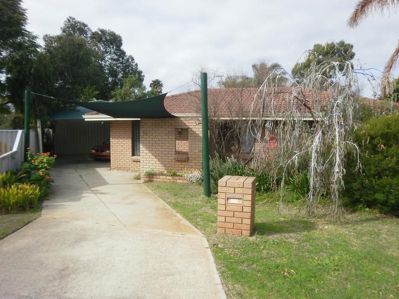 16 Dulverson Place, South Lake WA 6164
