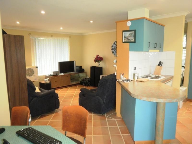 16 Dulverson Place, South Lake WA 6164