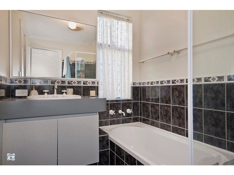 7 Impson Gardens, South Lake WA 6164