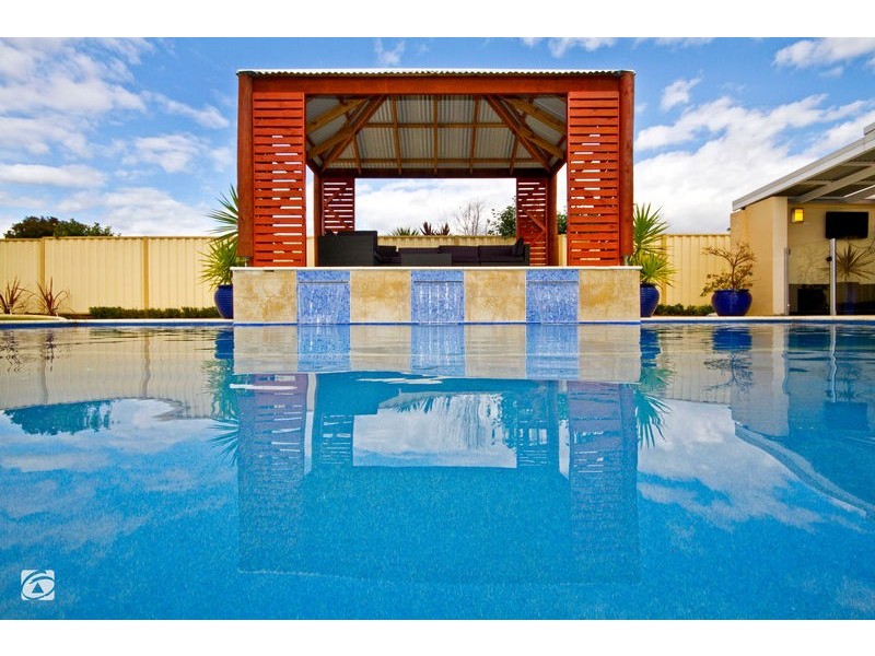 285 Tapper Road, Atwell WA 6164