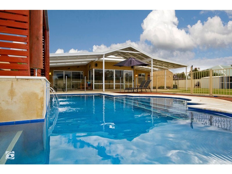 285 Tapper Road, Atwell WA 6164