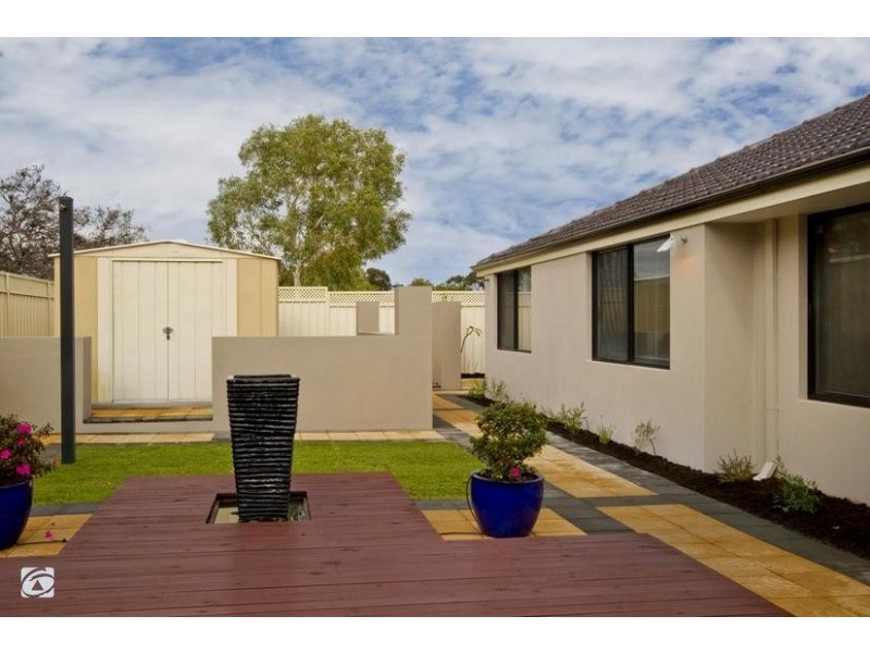 23 Marav Court, Success WA 6164