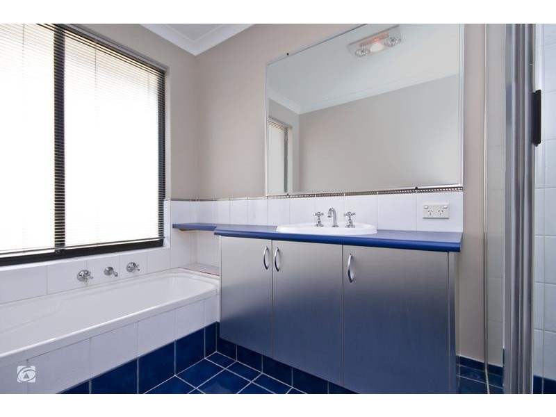 23 Marav Court, Success WA 6164