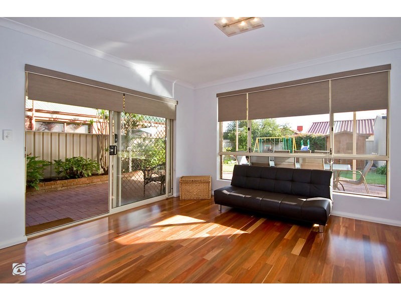 6 Empress Crescent, Atwell WA 6164