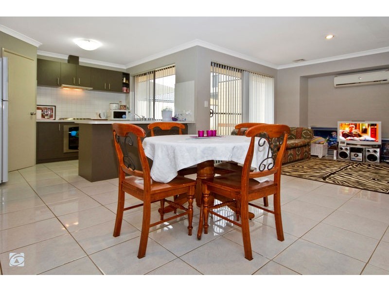 8 Randazzo Way, Yangebup WA 6164