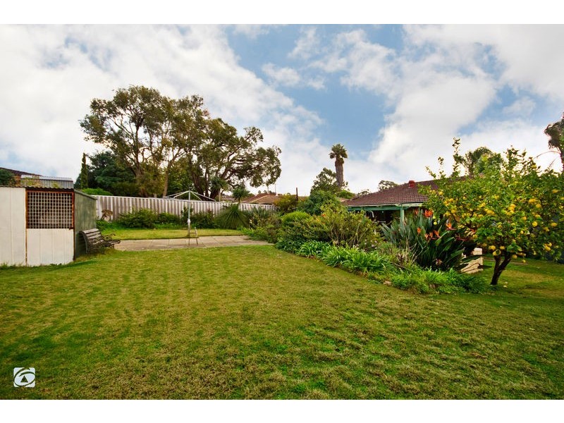 252 Yangebup Road, Yangebup WA 6164