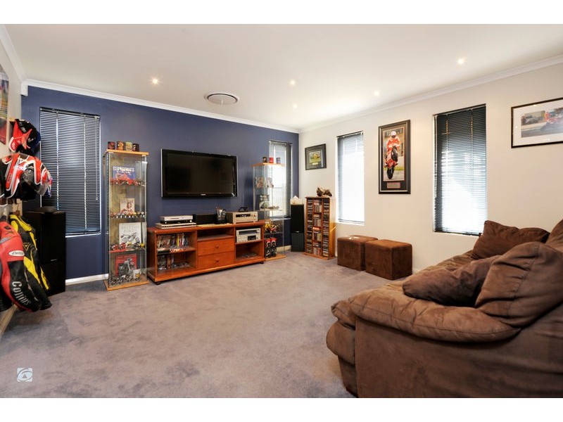9 Lagrange Street, Success WA 6164