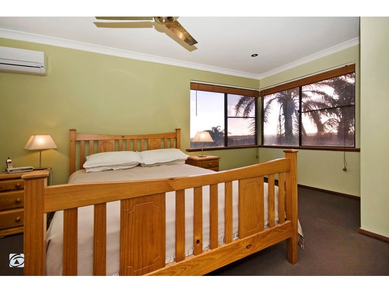 17 Clamp Court, Bibra Lake WA 6163