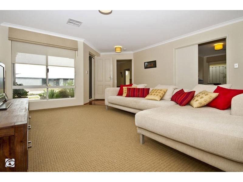 6 Cornell Way, Aubin Grove WA 6164