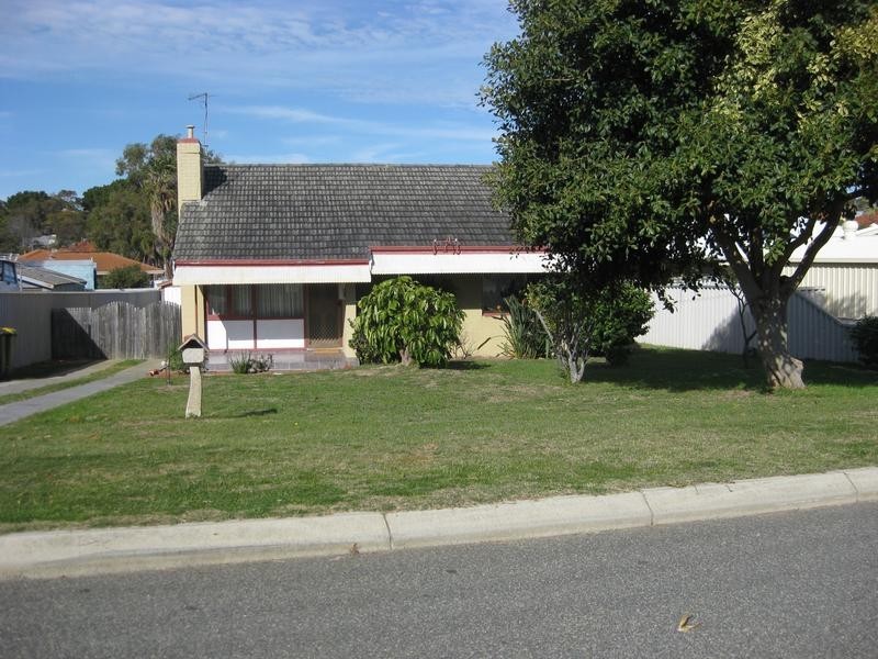 6 England Street, Hamilton Hill WA 6163