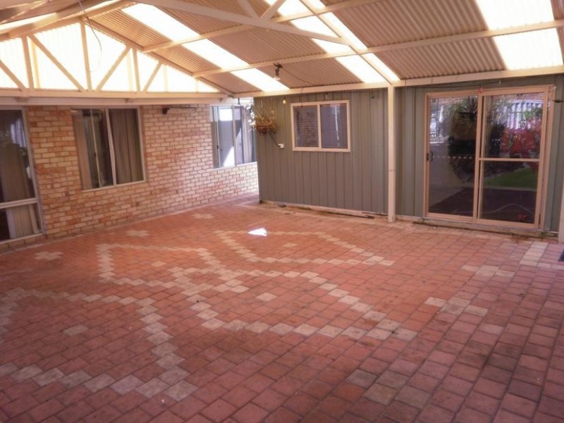 6 Hastings Court, Success WA 6164