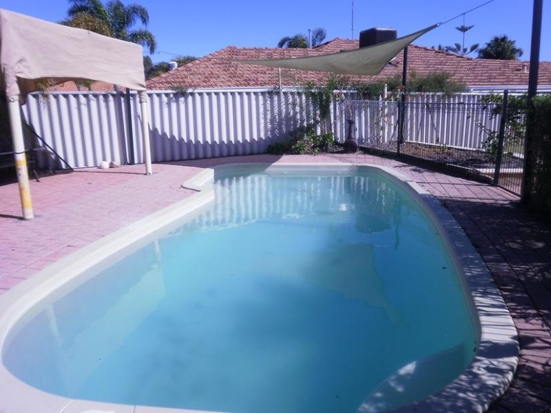 6 Hastings Court, Success WA 6164