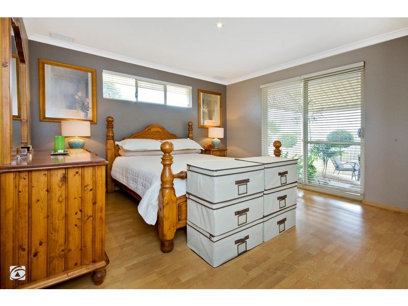 54 Elderberry Drive, South Lake WA 6164