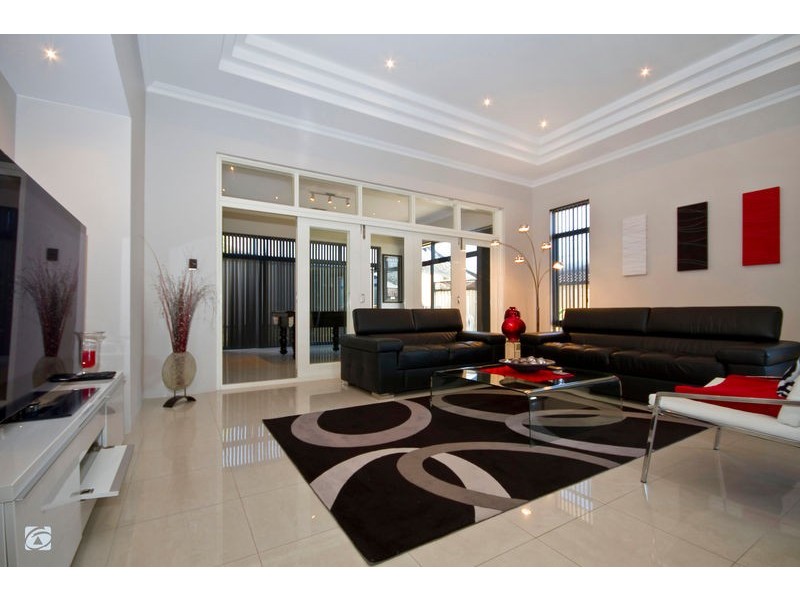 18 Giverny Garden, Aubin Grove WA 6164