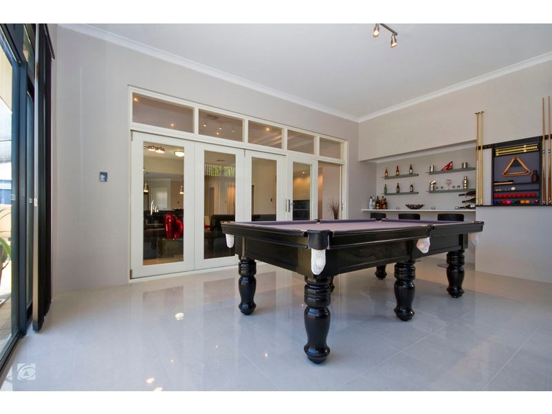 18 Giverny Garden, Aubin Grove WA 6164