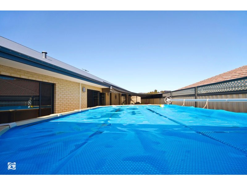 18 Giverny Garden, Aubin Grove WA 6164