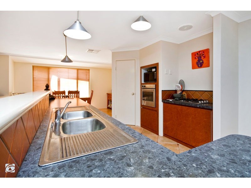 34 Suntree Mews, Beeliar WA 6164