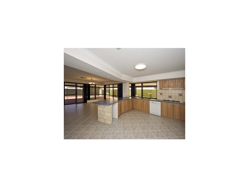 250 Tapper Road, Atwell WA 6164