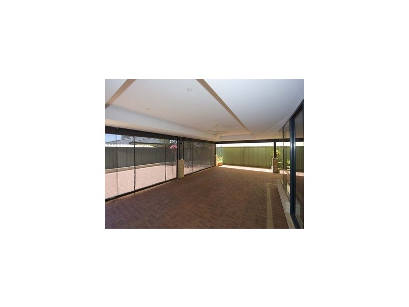 250 Tapper Road, Atwell WA 6164