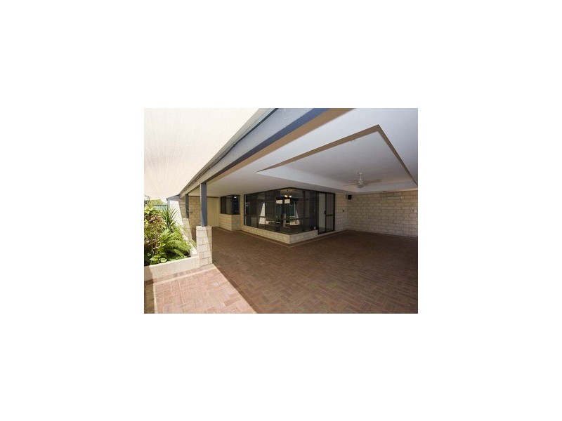 250 Tapper Road, Atwell WA 6164