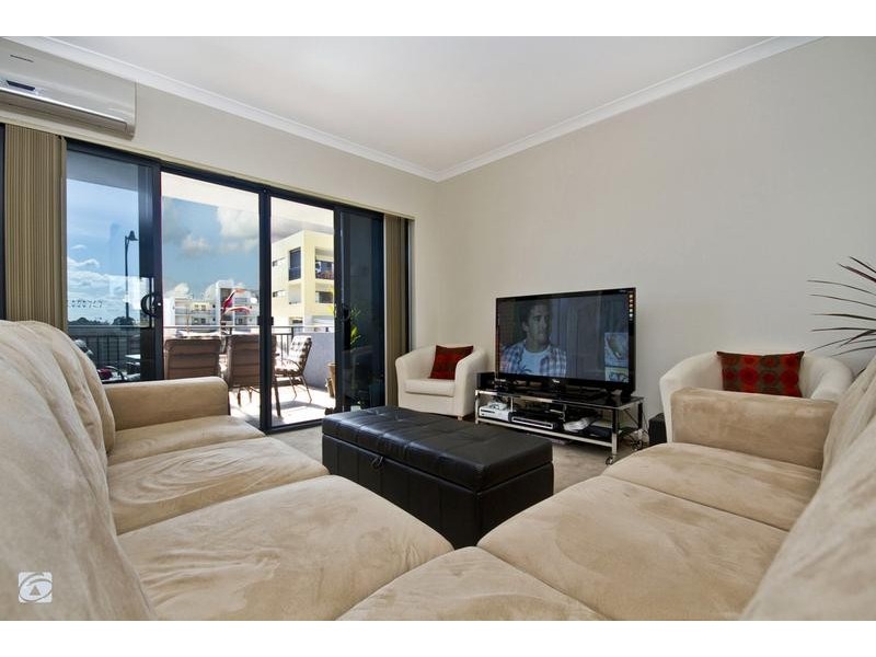 6/2 Stockton Bend, Cockburn Central WA 6164