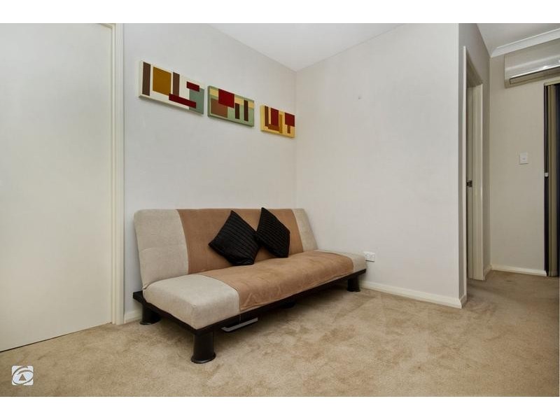 6/2 Stockton Bend, Cockburn Central WA 6164