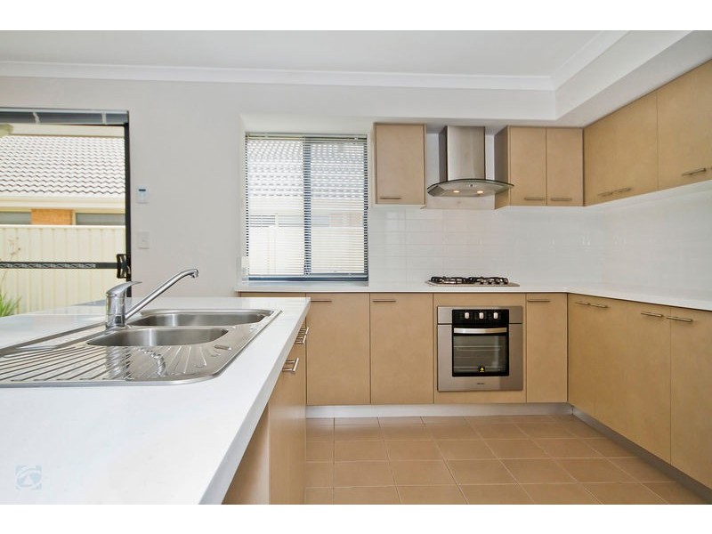 9 Willerin Loop, Success WA 6164