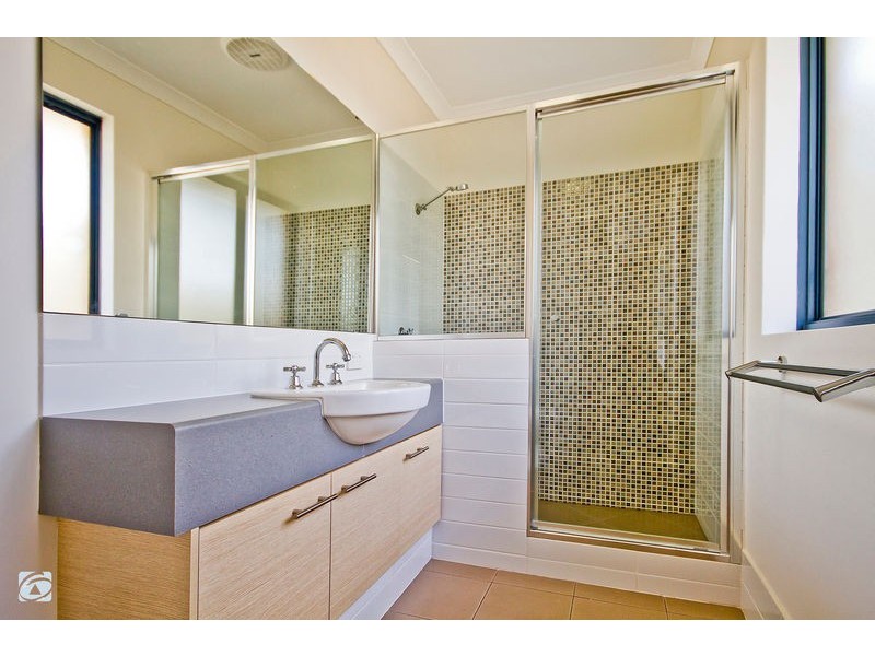 9 Willerin Loop, Success WA 6164