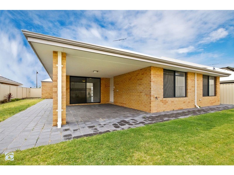 9 Willerin Loop, Success WA 6164