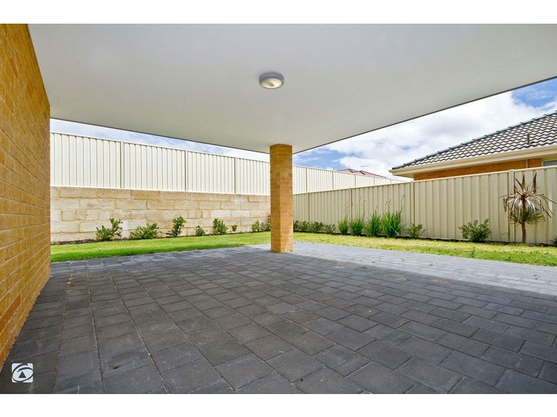 9 Willerin Loop, Success WA 6164