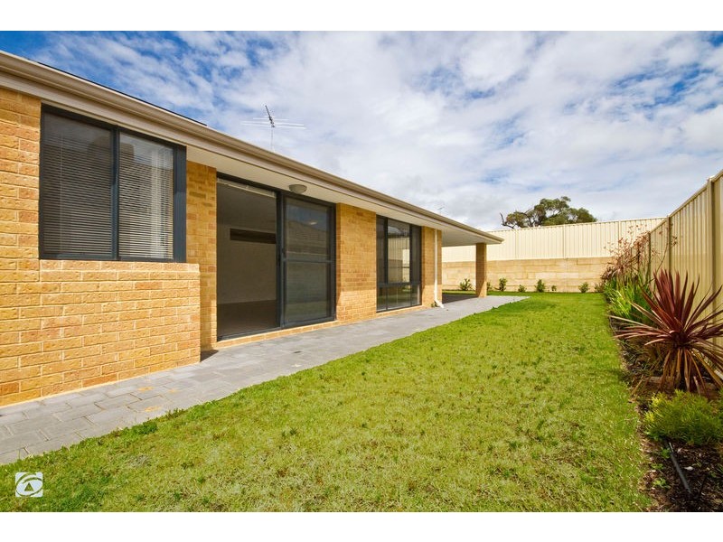 9 Willerin Loop, Success WA 6164