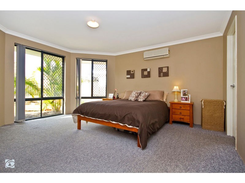 15 Dorrigo Way, South Lake WA 6164