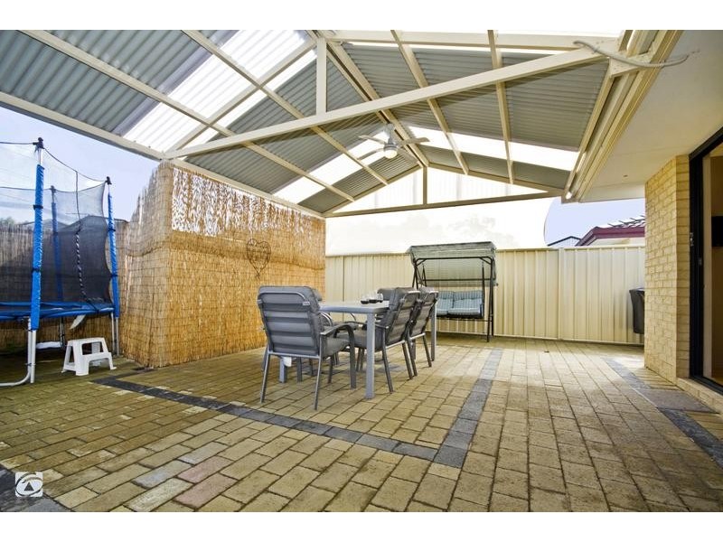 15 Dorrigo Way, South Lake WA 6164