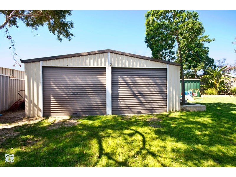 6 Little Lake Rise, South Lake WA 6164