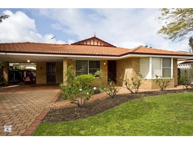 18 Baningan Avenue, Success WA 6164