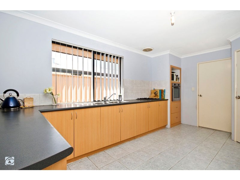 11 Tarwhine Close, South Lake WA 6164