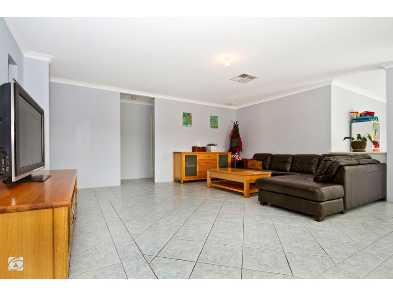 11 Tarwhine Close, South Lake WA 6164