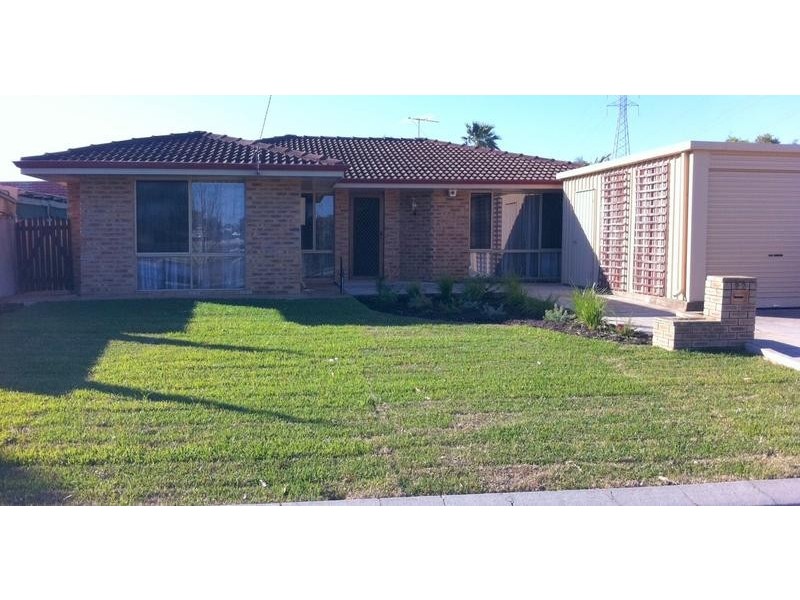 22 Broadwater Gardens, South Lake WA 6164