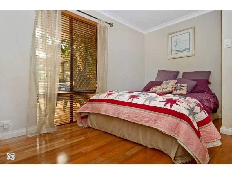 2 Lakeview Place, Bibra Lake WA 6163