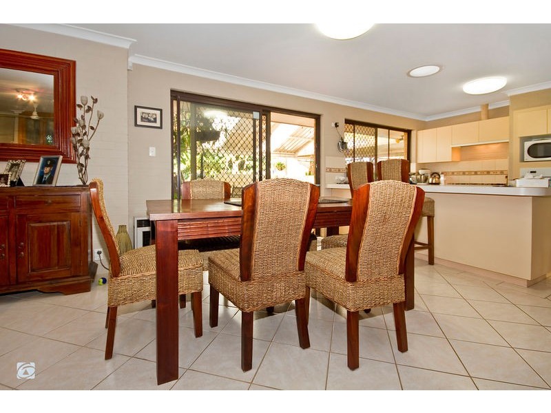 2 Lakeview Place, Bibra Lake WA 6163