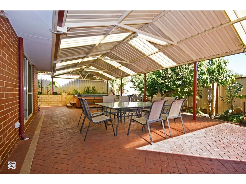 28 Wineberry Loop, South Lake WA 6164