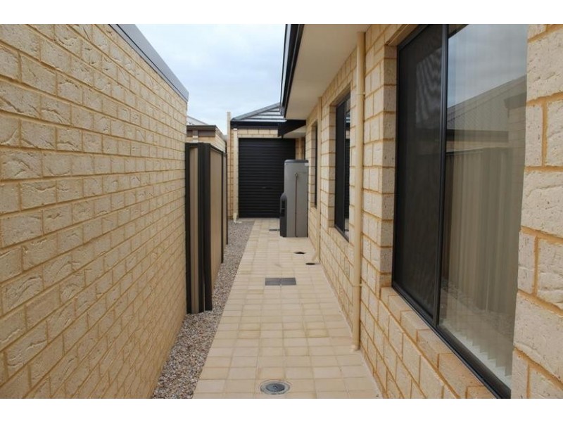 6A Spruce Terrace, Aubin Grove WA 6164