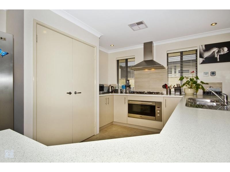 3 Spinebill Rest, Beeliar WA 6164