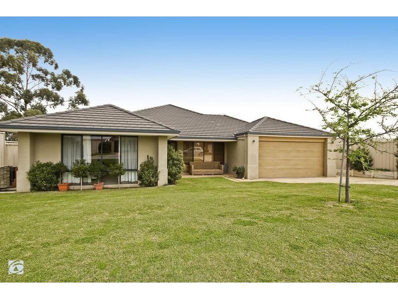 41 Carnegie Parade, Success WA 6164